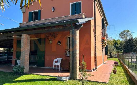 Casa singola con ingresso indipendente