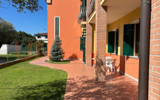 Casa singola con due unità abitative
