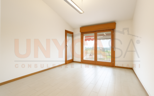 Appartamento quadrilocale con terrazza e garage