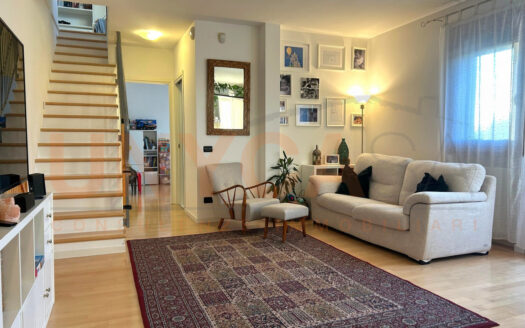 Appartamento luminoso con mansarda