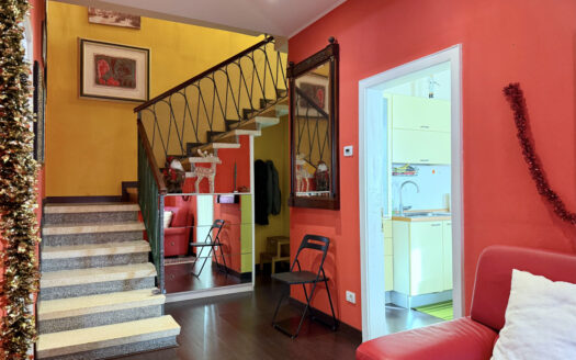 Casa singola con giardino