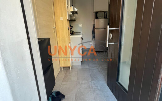 Luminoso Bilocale Moderno Con Patio Privato