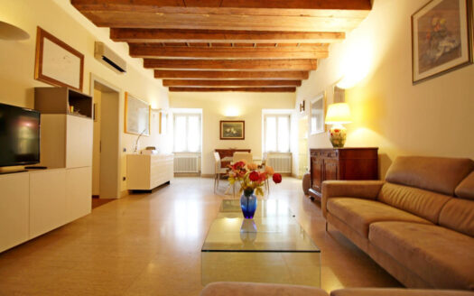 Trilocale in affitto in centro