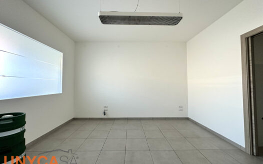 Teolo – Treponti – moderno locale con grande visibilità