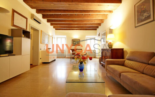 Trilocale in affitto in centro