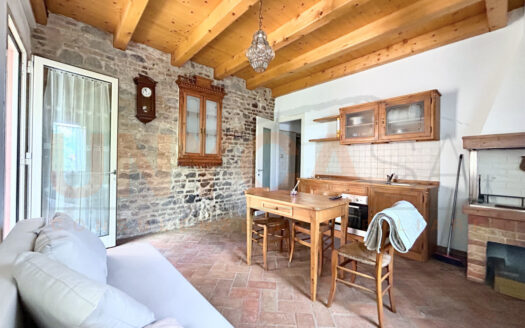 Monolocale con utenze incluse: 6 mesi