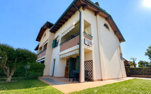 Caselle: Porzione Di Testa Pronta Da Vivere