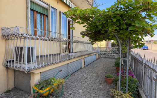 Sarmeola: Appartamento Con Ingresso Indipendente