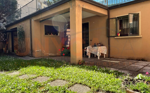 Elegante residenza con giardino privato e garage nel cuore di Padova